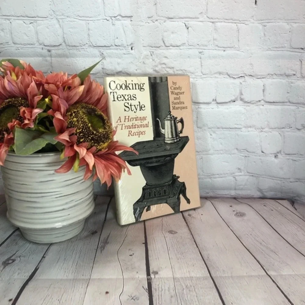 Vintage 1983 COOKING TEXAS STYLE cookbook